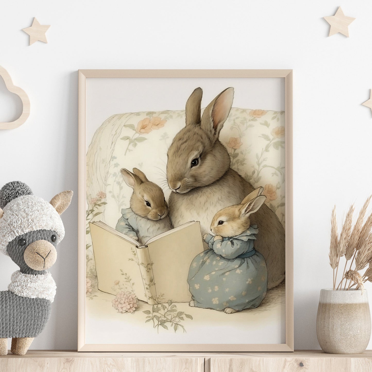 Kaninmamma läser saga för sina ungar illustration.