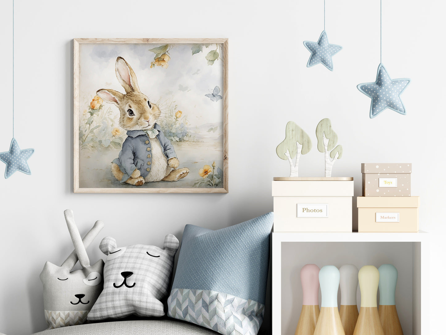 Baby Peter Rabbit illustration för barnrummet.